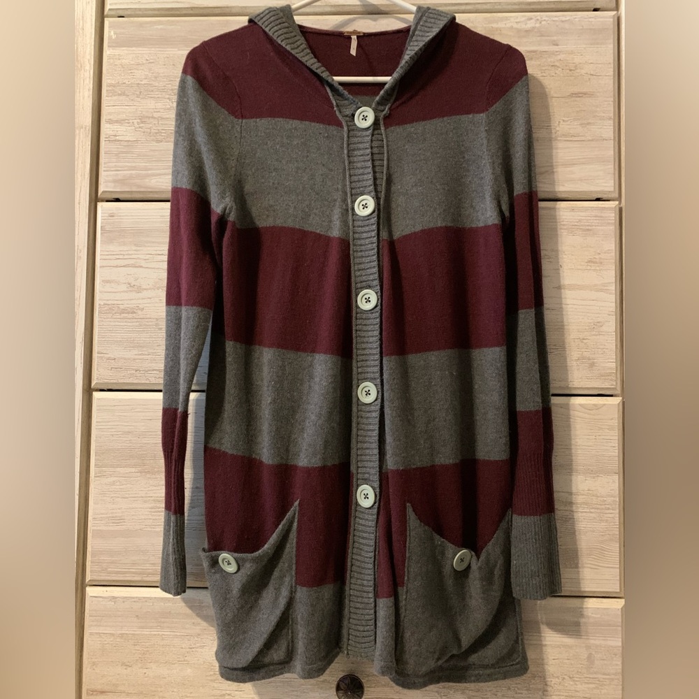 Free People Sweater; Small